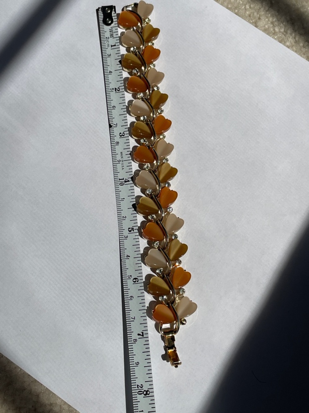 Vintage 1960s Signed Lisner Thermoset Bracelet - Picture 9 of 9
